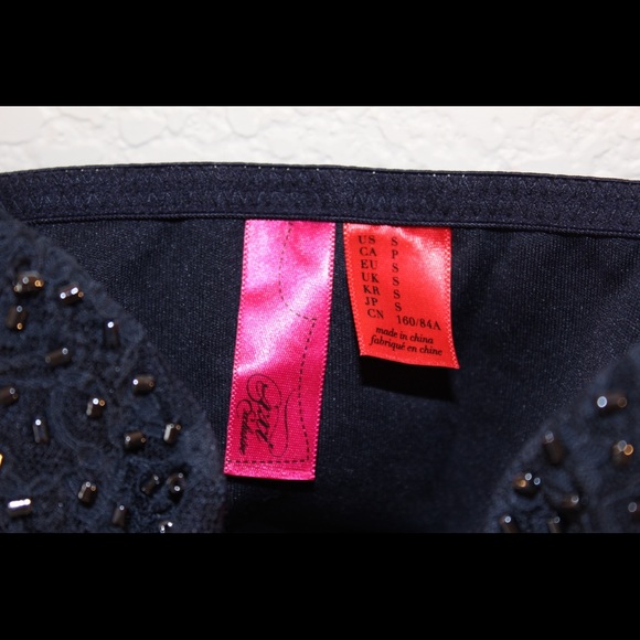 Forever 21 crop top with beading and lace detail. - Picture 4 of 5